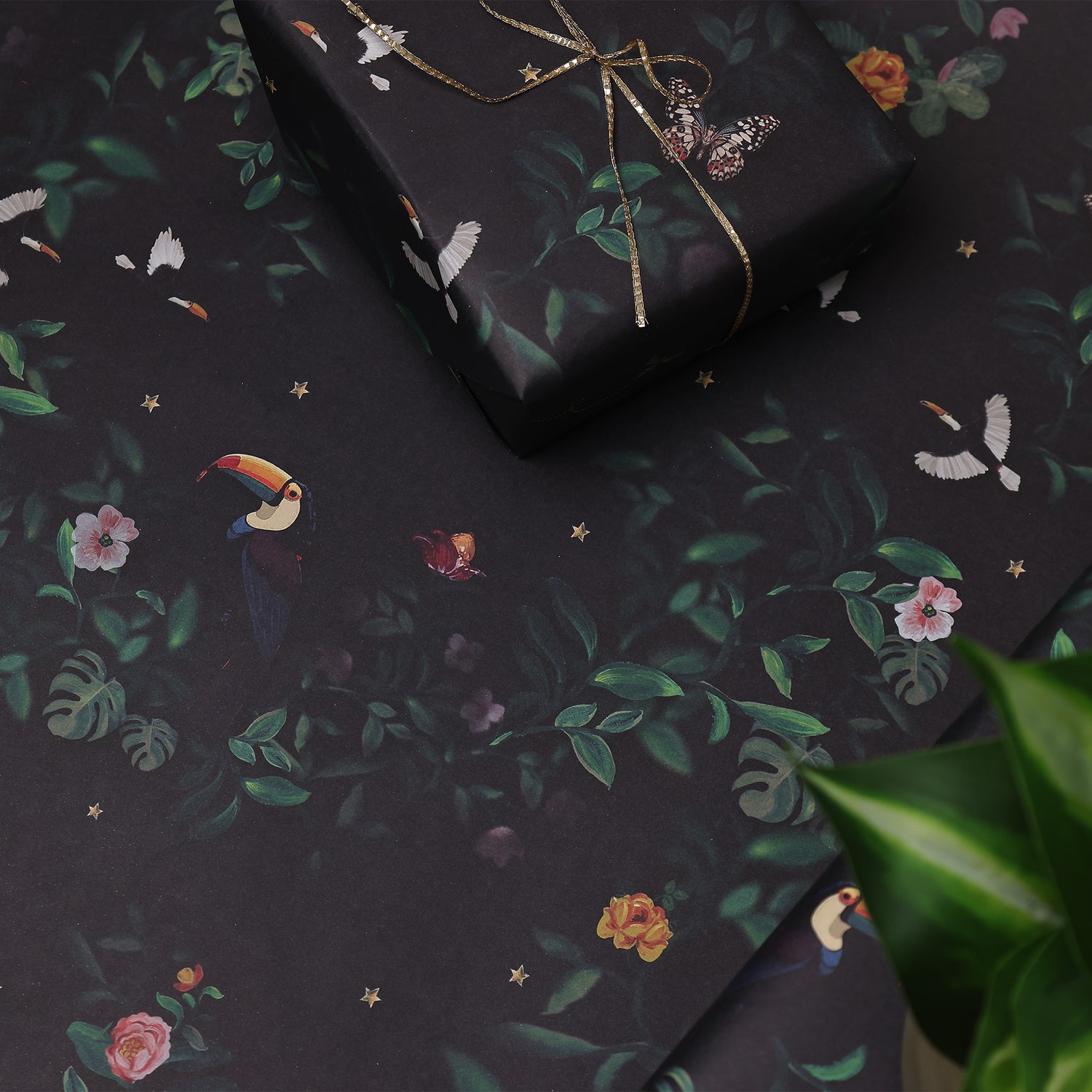 Tropical Night Wrapping Paper – Set of 10
